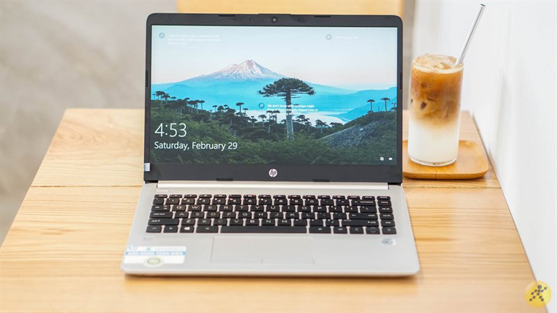 HP 348 G7 có thiết kế mỏng nhẹ 